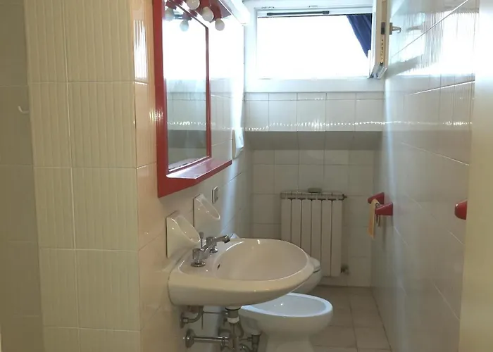 Mansarda Luminosissima Vicino Al Mare פסארו