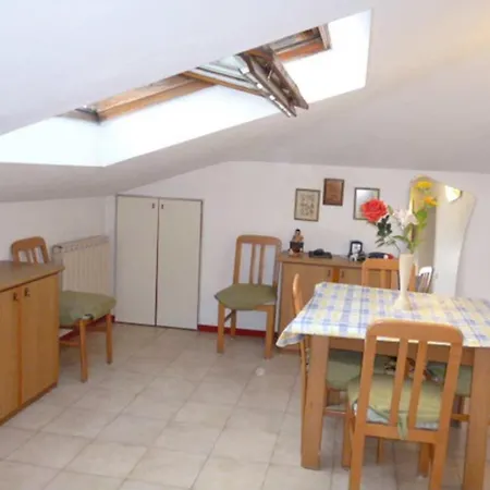 Apartamento Mansarda Luminosissima Vicino Al Mare