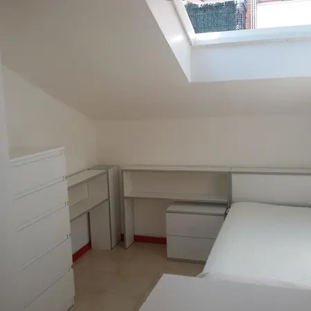 Mansarda Luminosissima Vicino Al Mare بيزارو